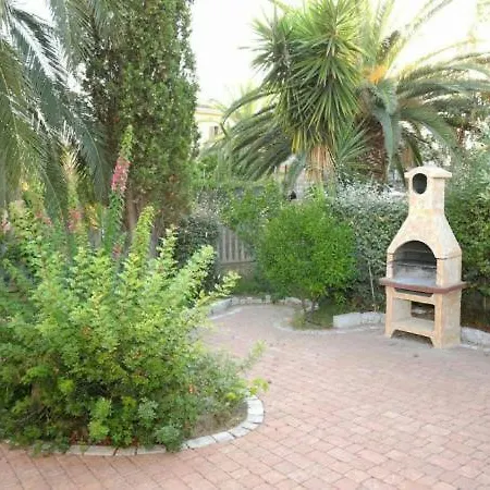 Sleeps 4 Air Con T421652 Apartment
