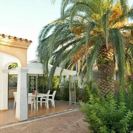Sleeps 4 Air Con T421652 * Budoni