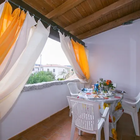 Sleeps 4 Air Con T421652 Διαμέρισμα Budoni